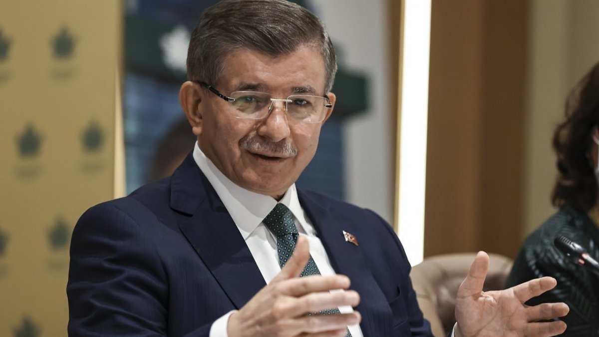 Ahmet Davutoğlu: Selahattin Demirtaş'ın bu kadar uzun tutuklu kalması doğru değil