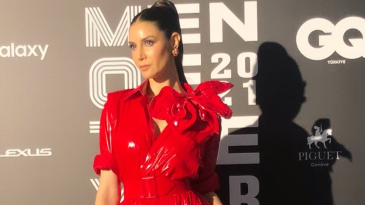 Ahu Yağtu, yere düştü