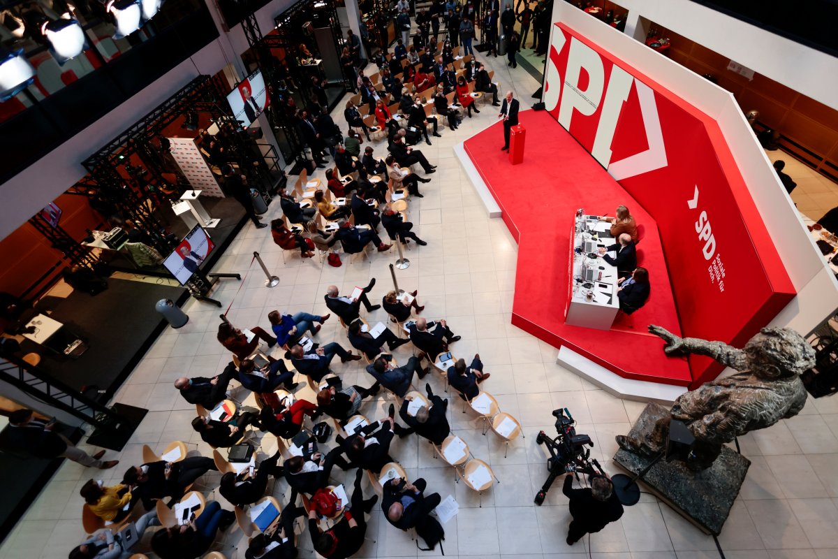 Almanya'da Sosyal Demokratlar, koalisyon protokolünü onayladı