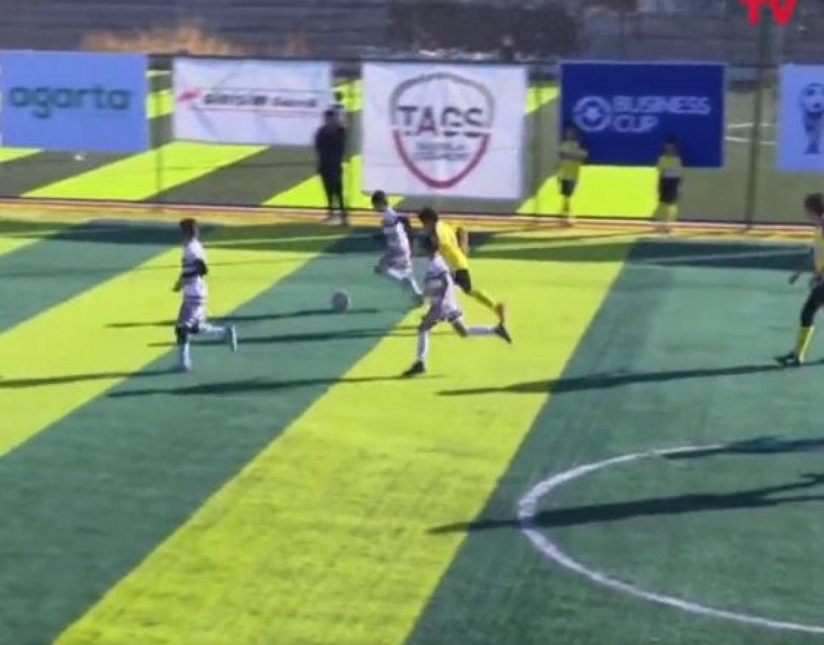 Altınordulu gençlerden tiki-taka resitali