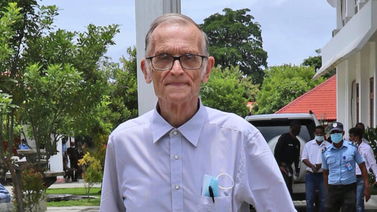 Amerikalı eski rahip, çocuk istismarından 12 yıl hapis cezası aldı