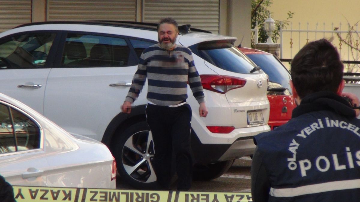 Antalya'da babasını öldüren zanlı: Beni bırakın ben Amerika Başkanıyım