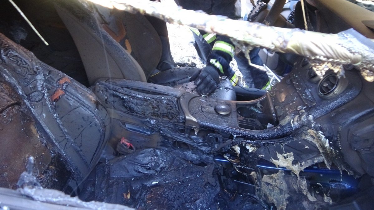 Antalya’da fotoğraf çekmek isterken lüks aracından oldu