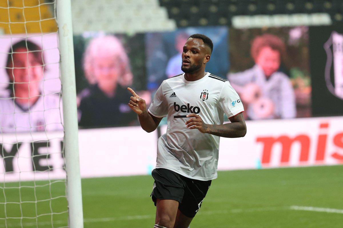 Brighton, Cyle Larin'i istiyor