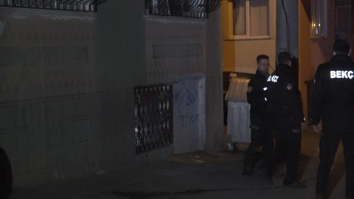 Bursa'da eşini öldüren şüpheli, evi ateşe verdi