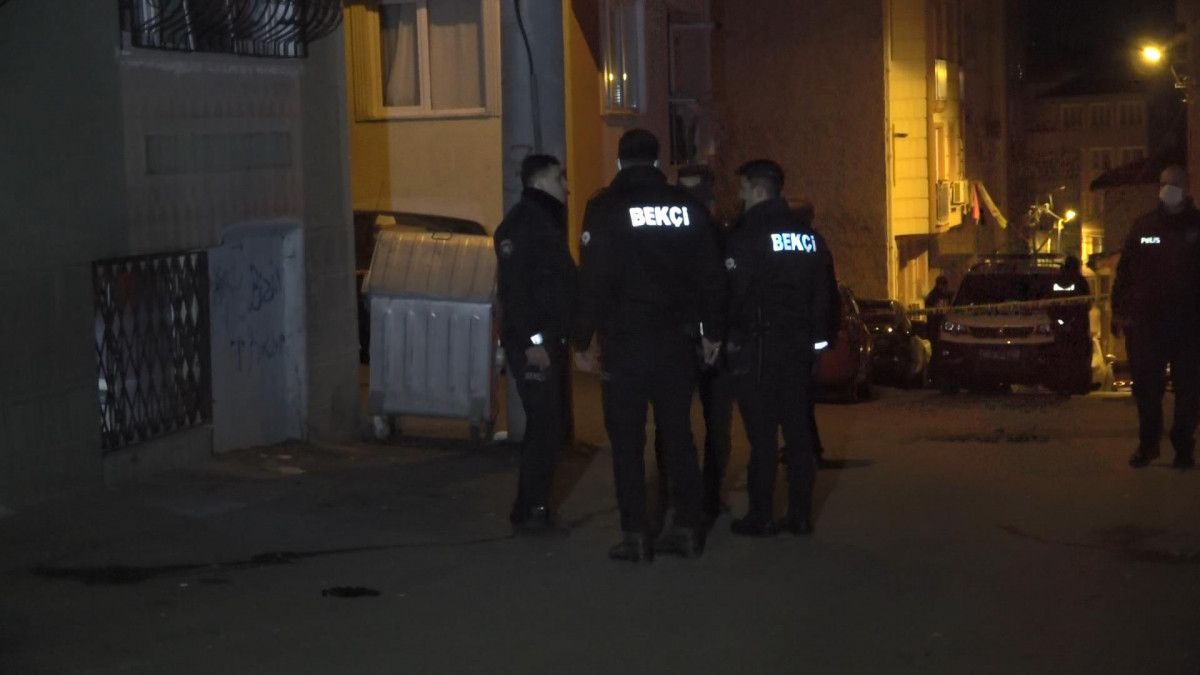 Bursa'da eşini öldüren şüpheli, evi ateşe verdi