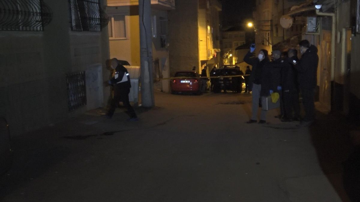 Bursa'da eşini öldüren şüpheli, evi ateşe verdi