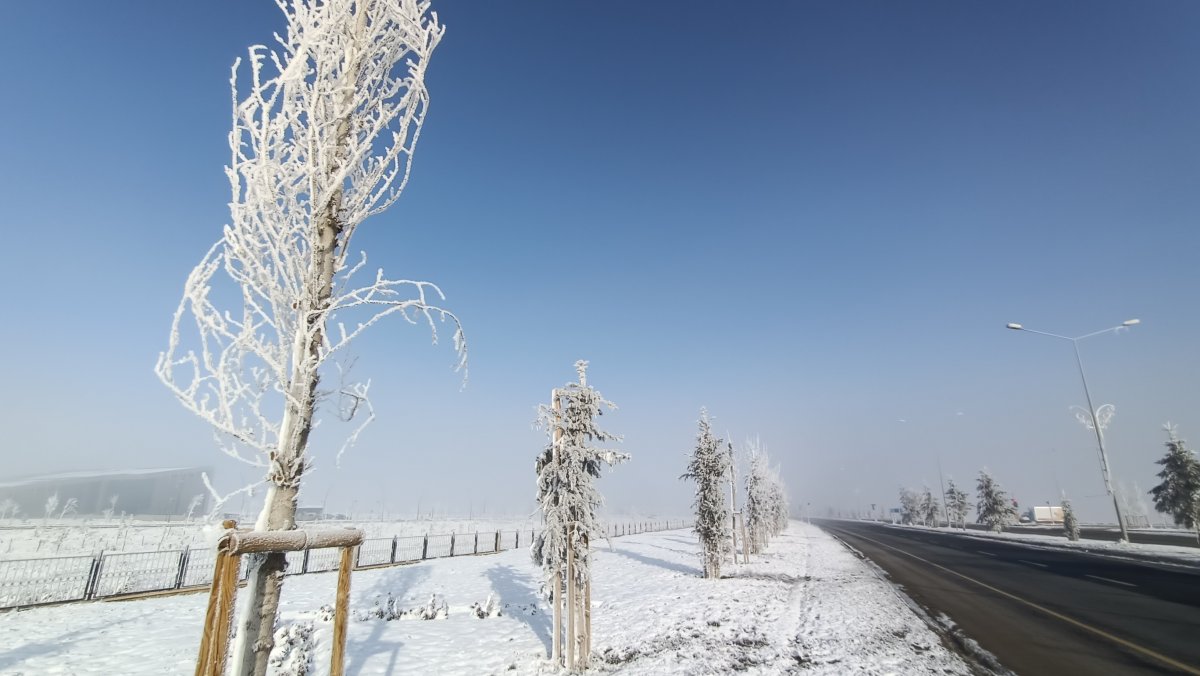 Erzurum'da hava sıcaklığı eksi 17'yi gördü