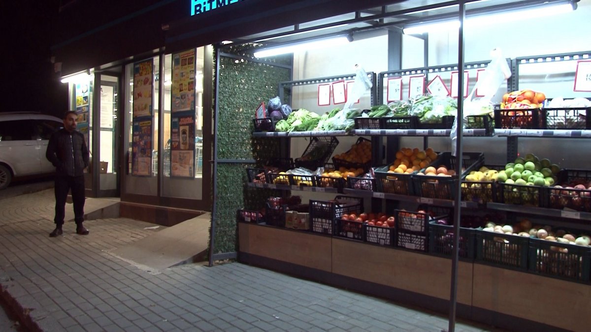İstanbul'da hırsızlar, marketteki kasiyeri bıçakladı