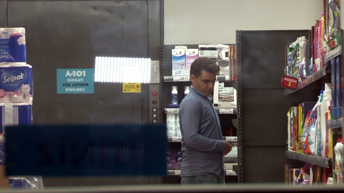 İstanbul'da hırsızlar, marketteki kasiyeri bıçakladı