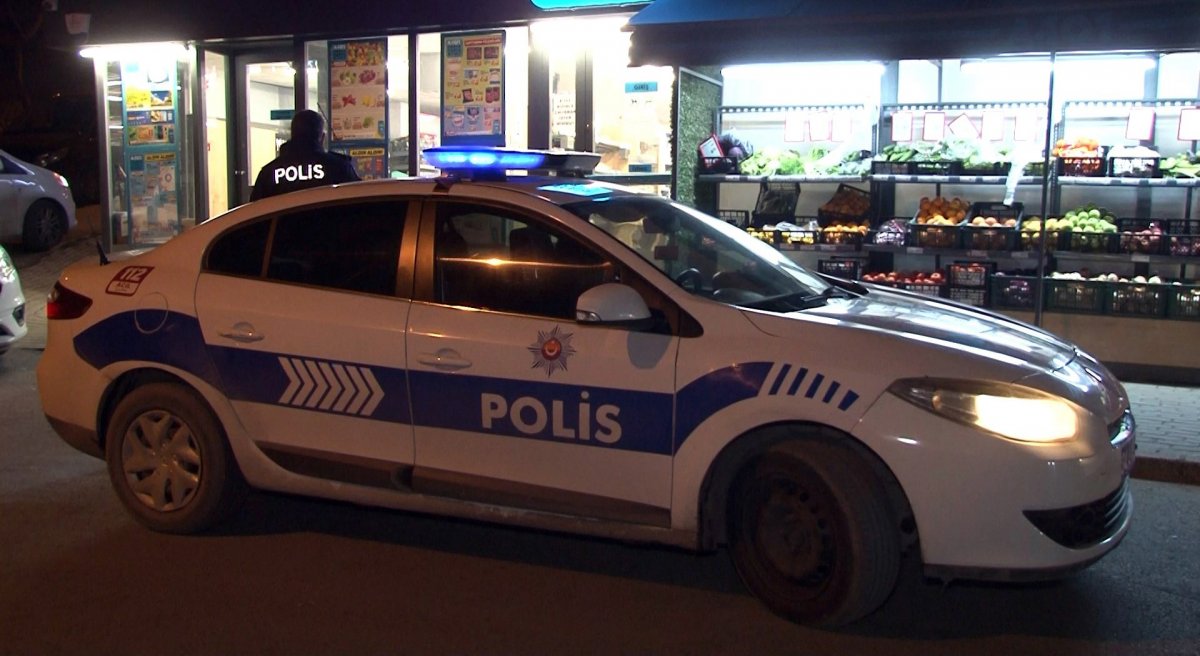 İstanbul'da hırsızlar, marketteki kasiyeri bıçakladı
