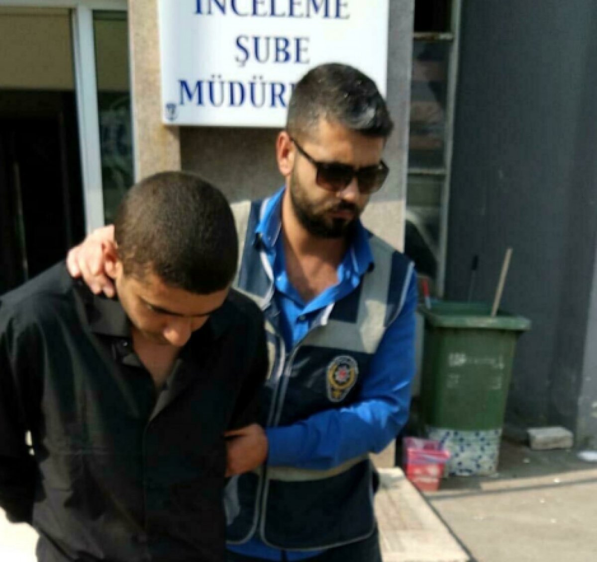 İzmir'de doktora jiletle saldıran sanığa 18 yıl hapis