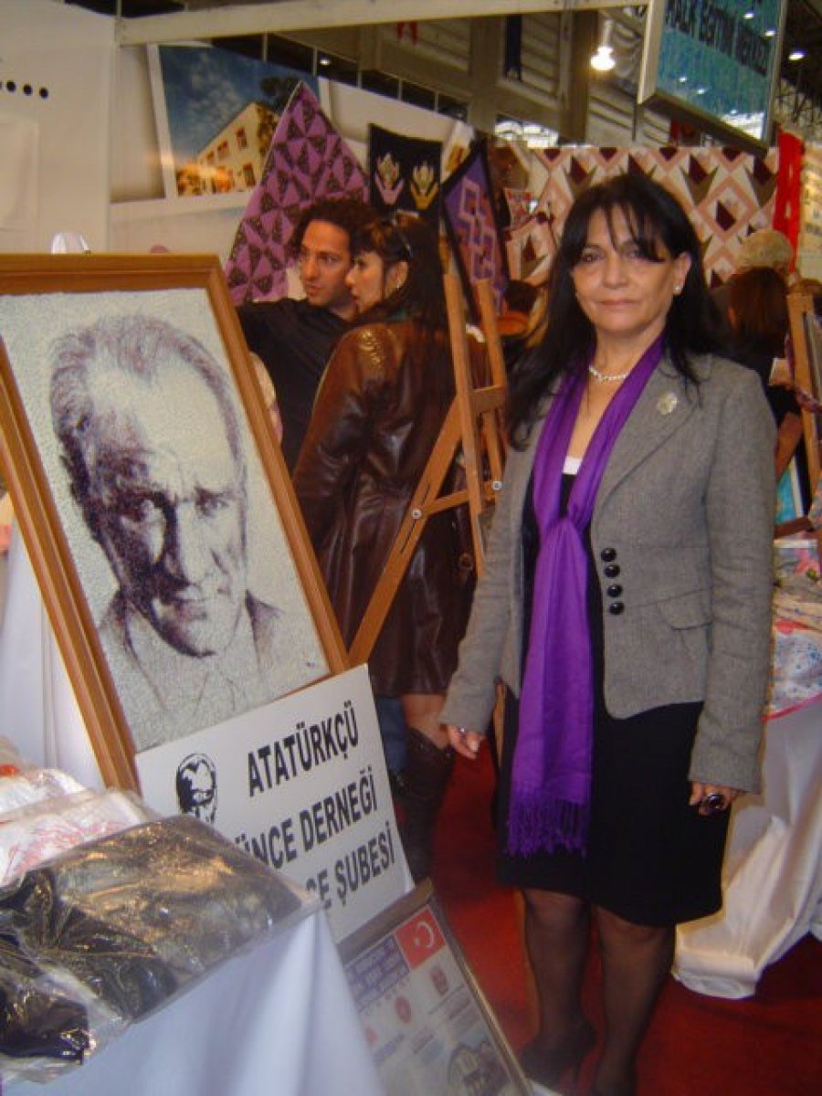 İzmir'de maddi yardım aldığı çiftin evini soydu