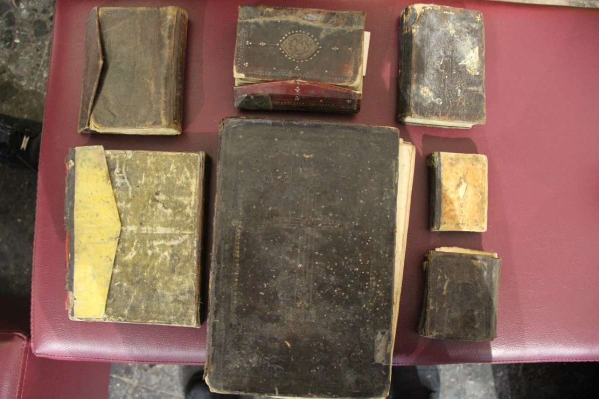 İzmir'de operasyon: Yerlilere ait ‘insan başları’ ele geçirildi