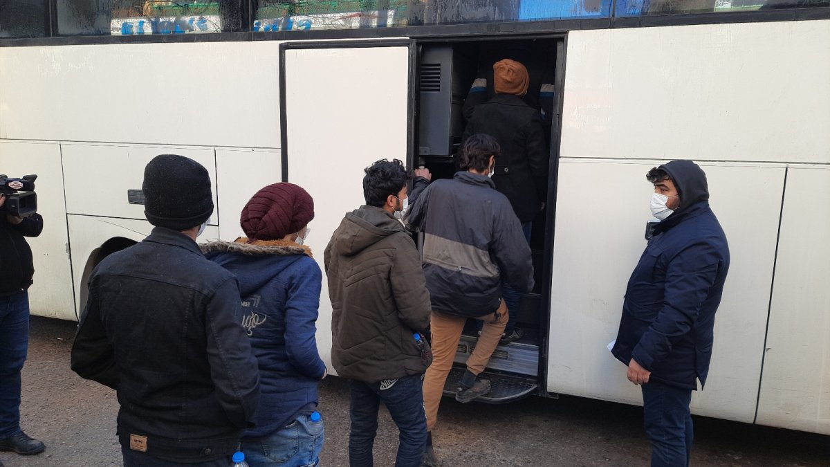 Kars’ta, 35 kaçak göçmen yakalandı