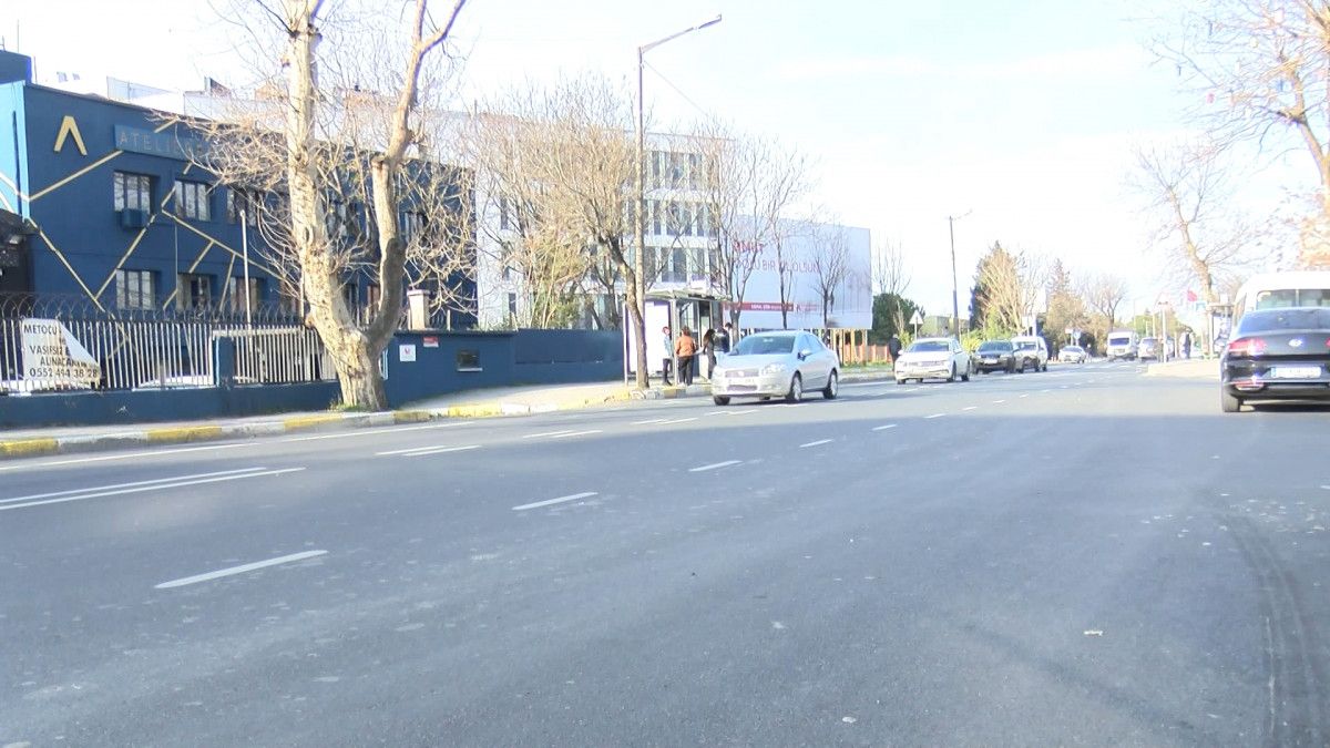 Küçükçekmece'de düğün konvoyuna polis aracı da katıldı