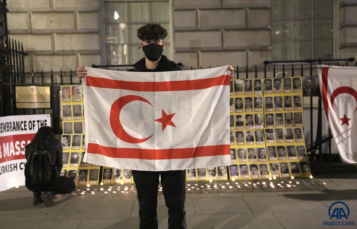 Londra'da Kanlı Noel katliamı yıl dönümünde anıldı