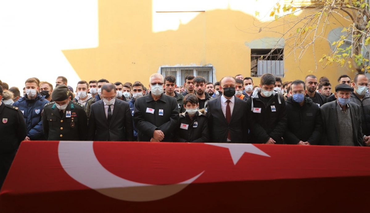 Manisa'da genç astsubay toprağa verildi