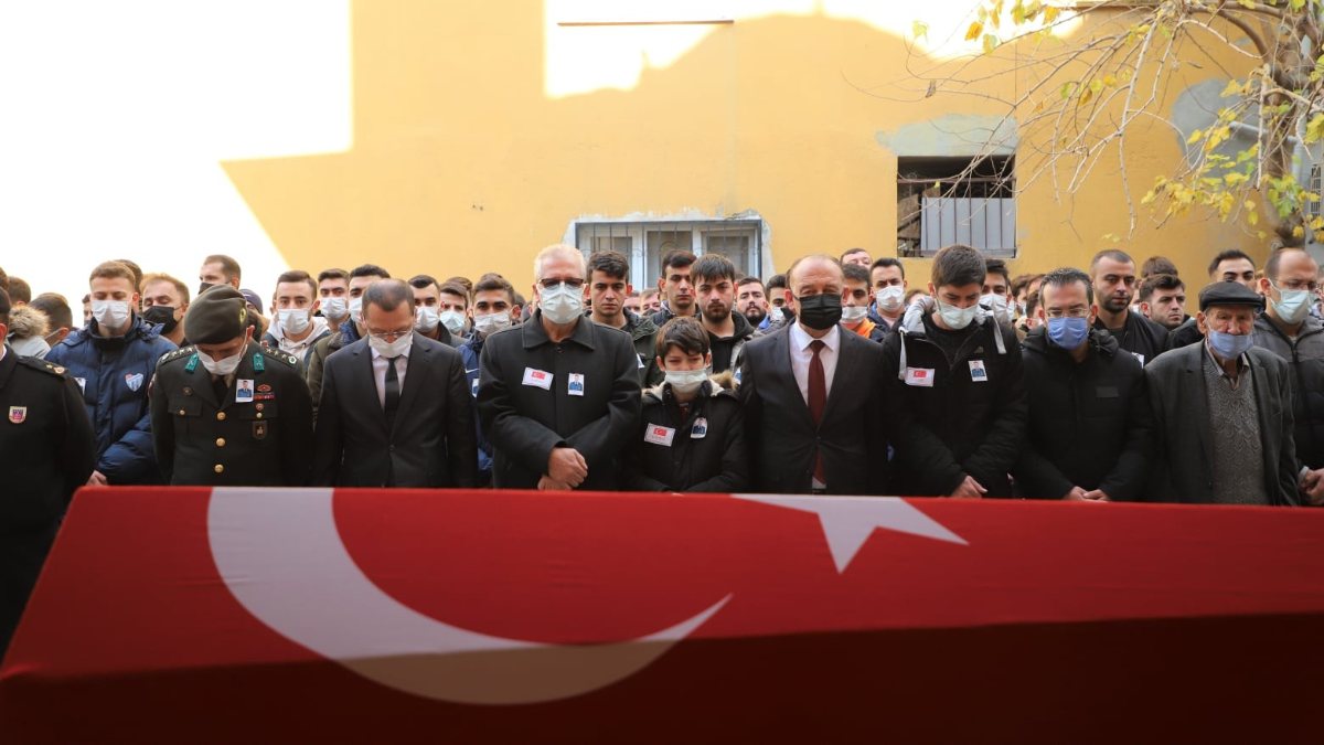 Manisa'da genç astsubay toprağa verildi