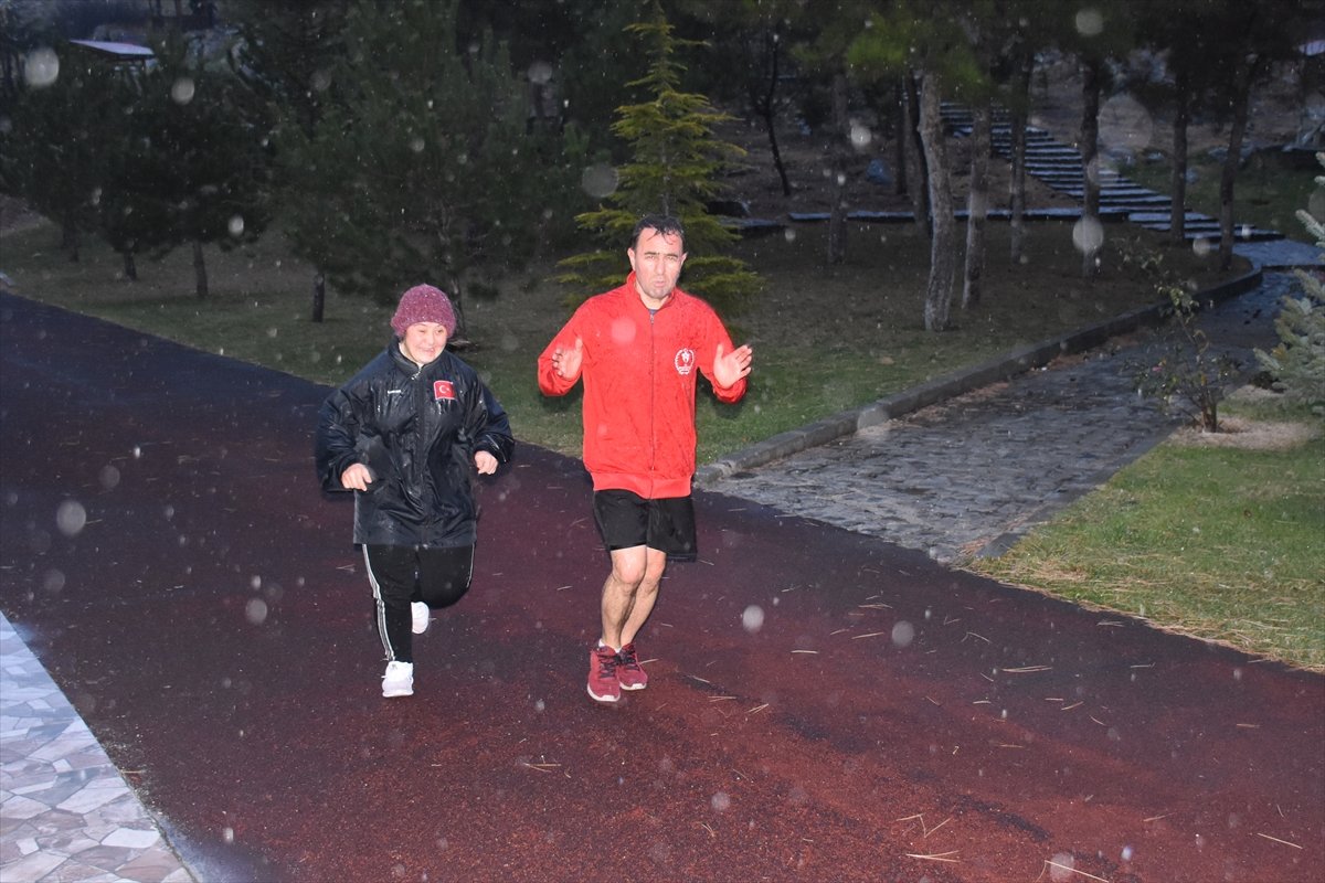 Milli atlet Münevvere Yılmaz, yeni başarılar için azimle hazırlanıyor