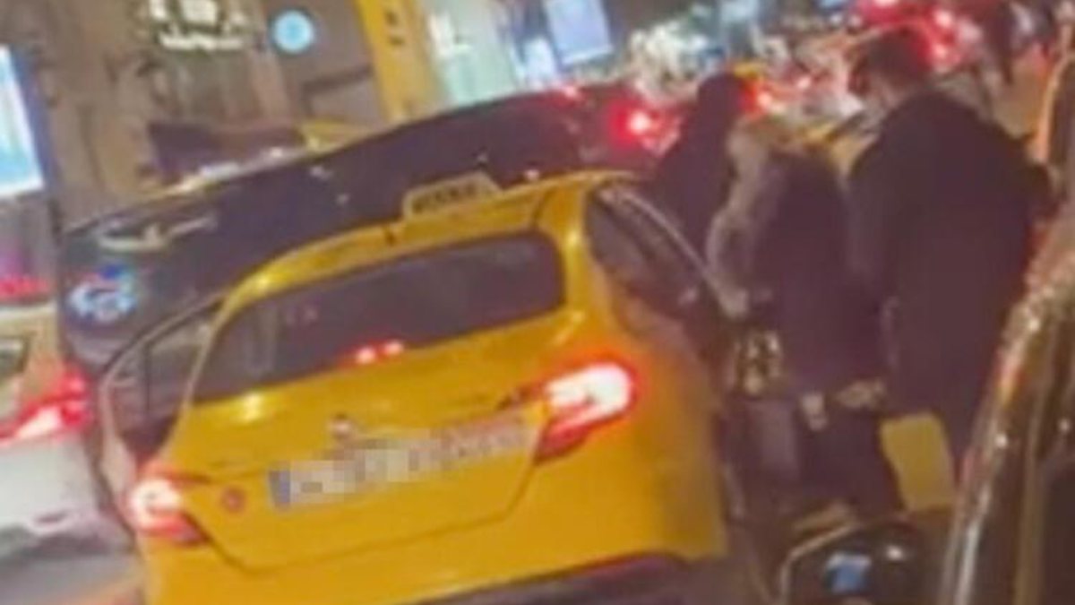 Nişantaşı'nda taksi bulamayan Bülent Ersoy, bağırarak tepki gösterdi