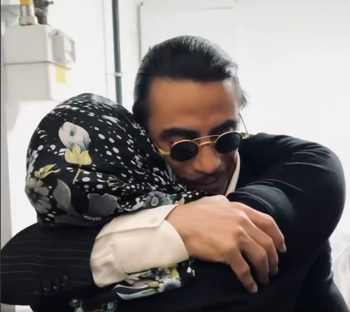 Nusret Gökçe, 2 yıldır görmediği annesini ziyaret etti