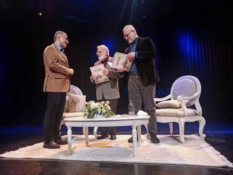 Prof. Dr. Ökten ve Prof. Dr. Sayar'dan gençlere "sosyal medya" uyarısı