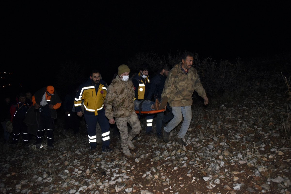 Şanlıurfa'da uçurumda 2 gün mahsur kalan amatör dağcı kurtarıldı