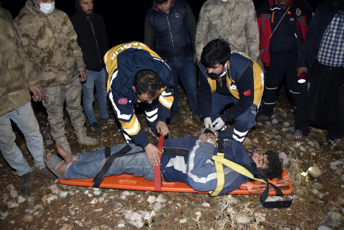 Şanlıurfa'da uçurumda 2 gün mahsur kalan amatör dağcı kurtarıldı