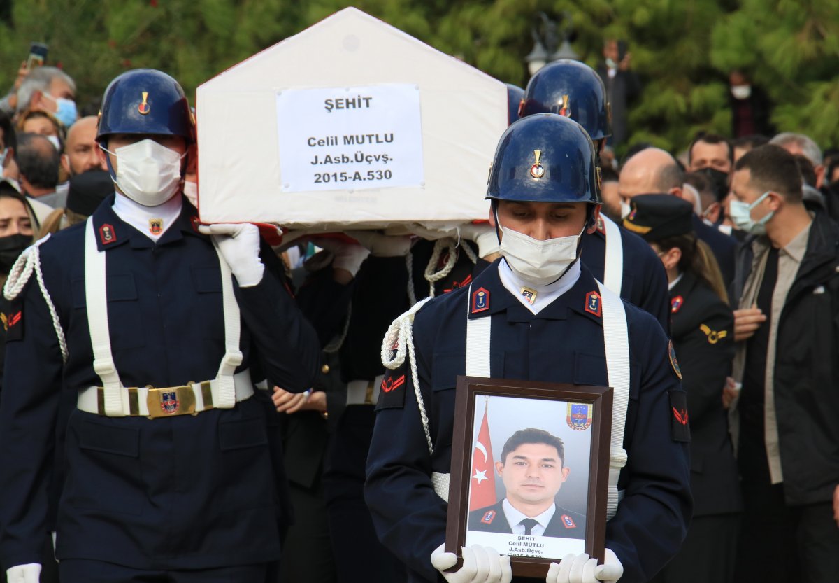 Şehit Celil Mutlu'nun babası: Kafam dik ve gururluyum