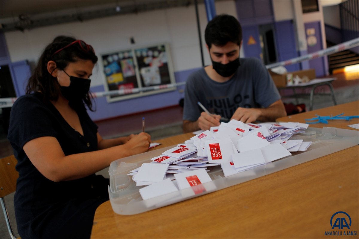 Şili'de Devlet Başkanlığı seçimini Gabriel Boric kazandı