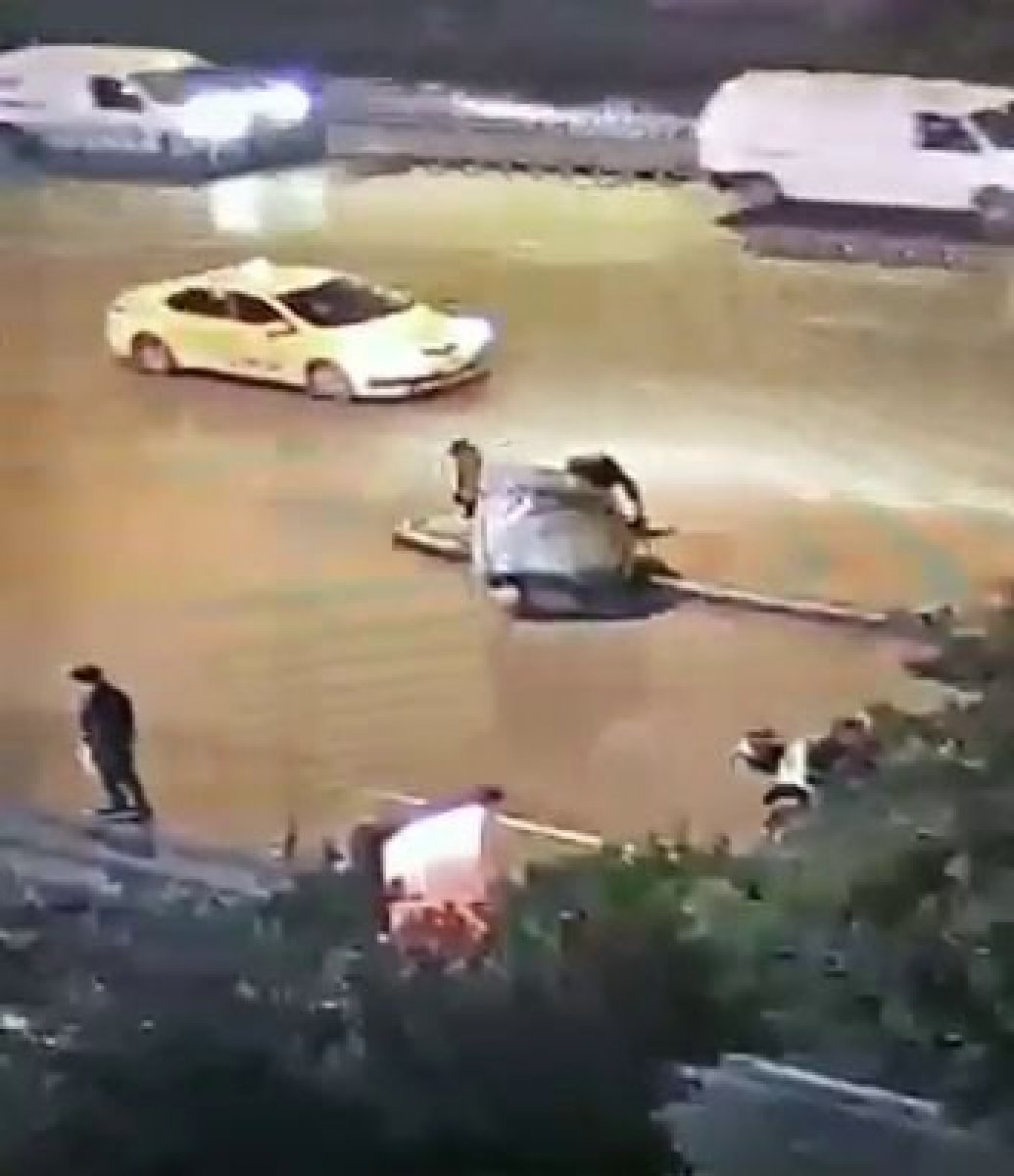 Şişli'de unutulan 14 bin liralık ürünü, kağıt toplayıcı çaldı