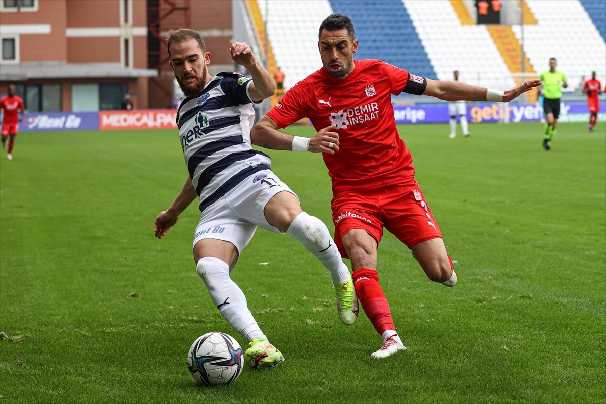 Sivasspor, Kasımpaşa'yı 3 golle mağlup etti