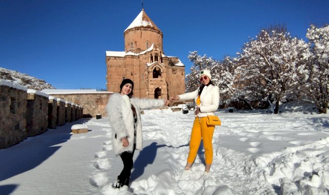 Akdamar Adası, İranlı turistlerin uğrak yeri oldu