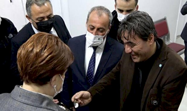 Çaldığı bıçağı Akşener'e hediye eden İYİ Parti'li gözaltına alındı