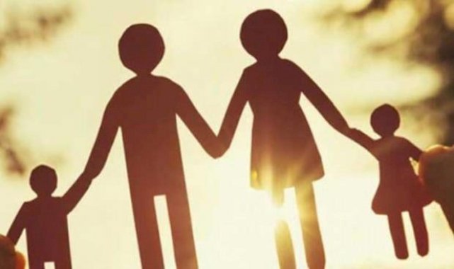 Ebeveynini kaybetmiş çocukları desteklemek için özel rehber