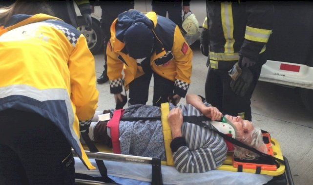 Manisa'da haber alınamayan yaşlı kadın odanın ortasında bulundu