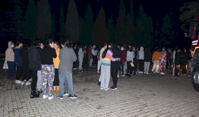 Manisa'da öğrenci yurdunda yangın paniği