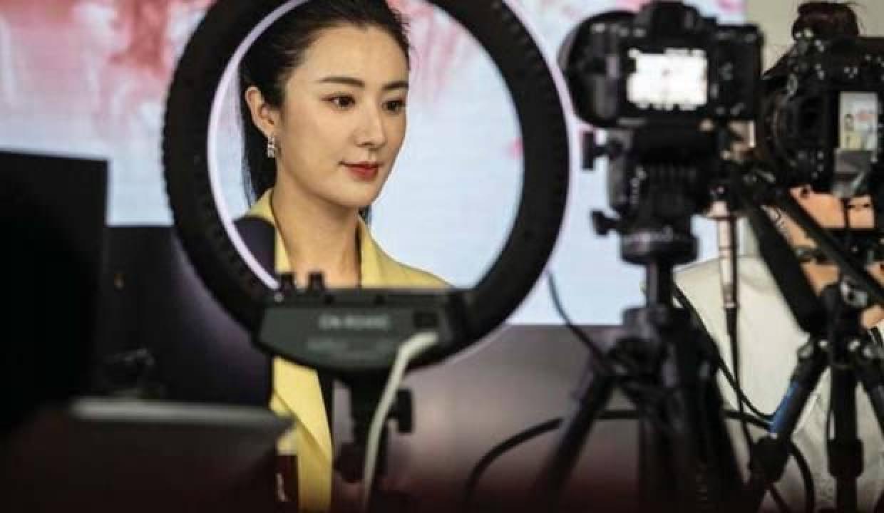 Ünlü influencera 210 milyon dolarlık ceza!