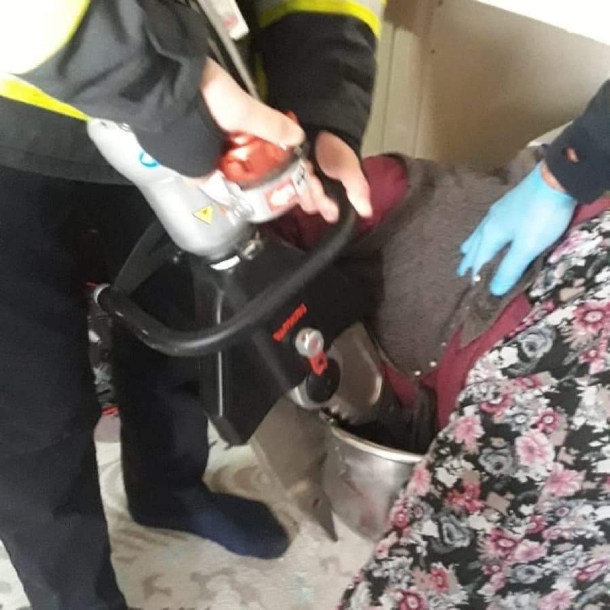 Yalova'daki kadın kolunu hamur makinesine kaptırdı