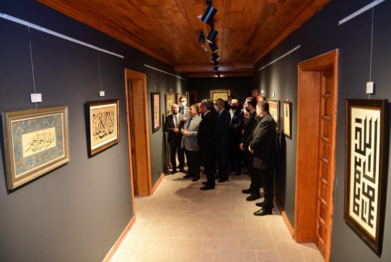 Yedi Güzel Adam Edebiyat Müzesi’nde hat sergisi