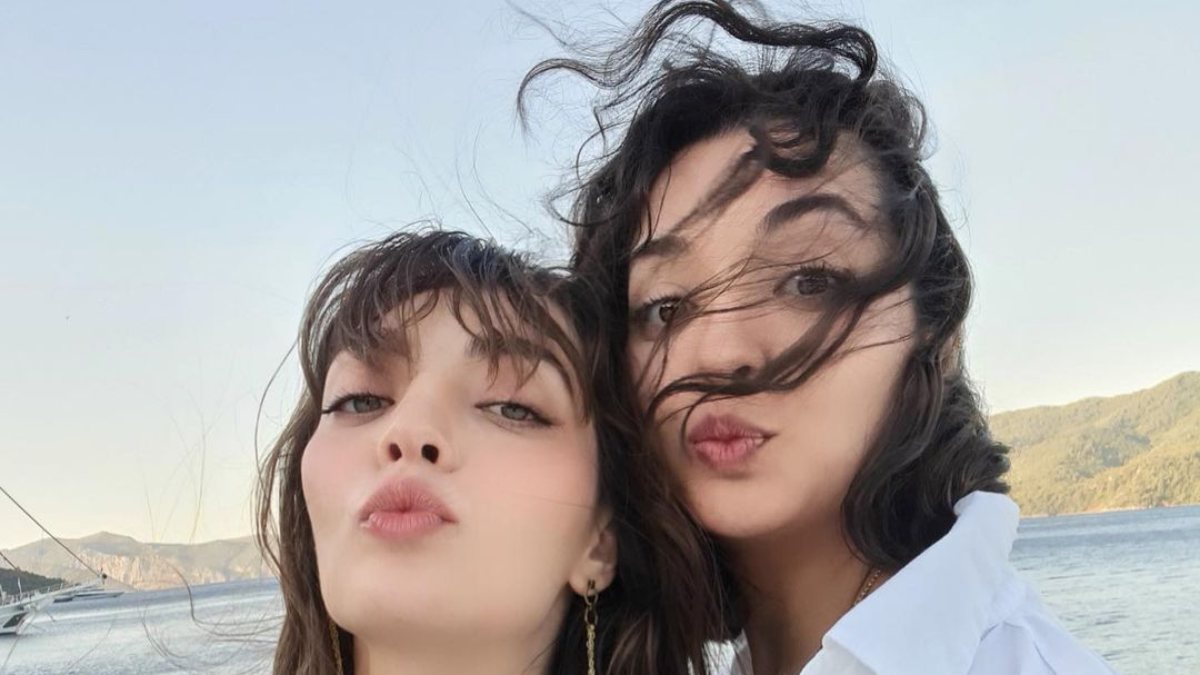 Zeynep Tuğçe Bayat, kardeşiyle fotoğraf paylaştı