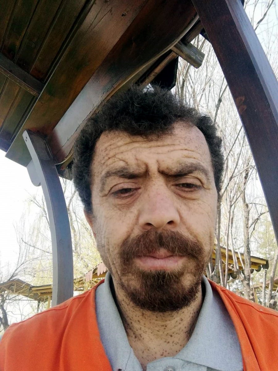 Adana’da küfür kavgası: İş arkadaşının başına çekiçle vurdu