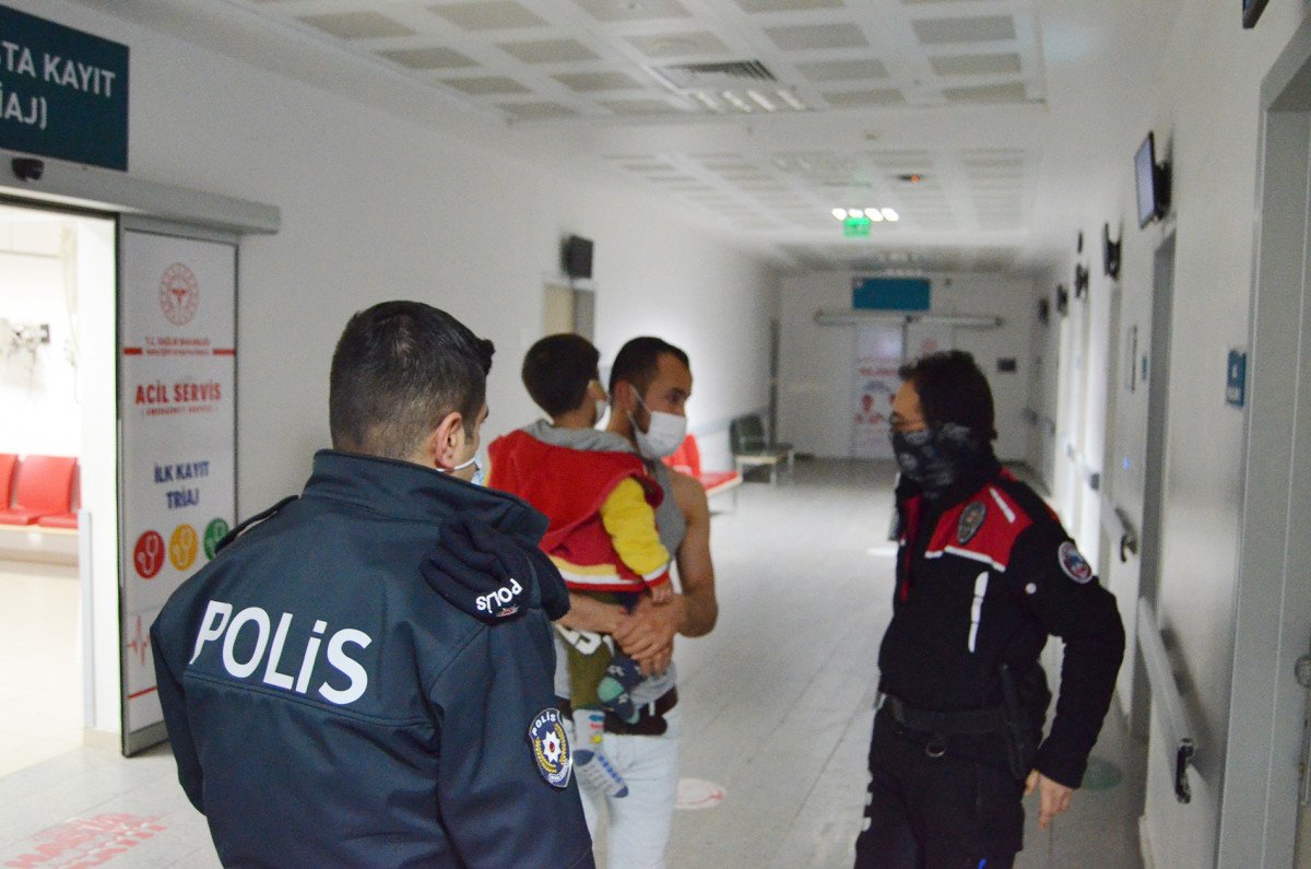 Aksaray’da, boşanmak isteyen eşini sokak ortasında darbetti