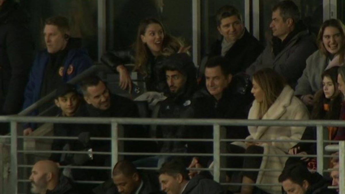 Allahyar ve Acun Ilıcalı, Hull City maçını izledi