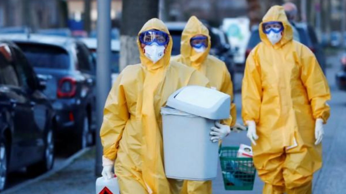 Almanya'da Koronavirüs Adeta Yeniden Hortladı