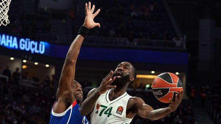 Anadolu Efes son saniyede kazandı