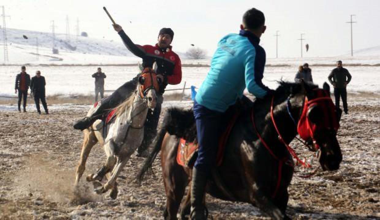 Ata sporu cirit kış aylarında Bayburtluların vazgeçilmezi oldu