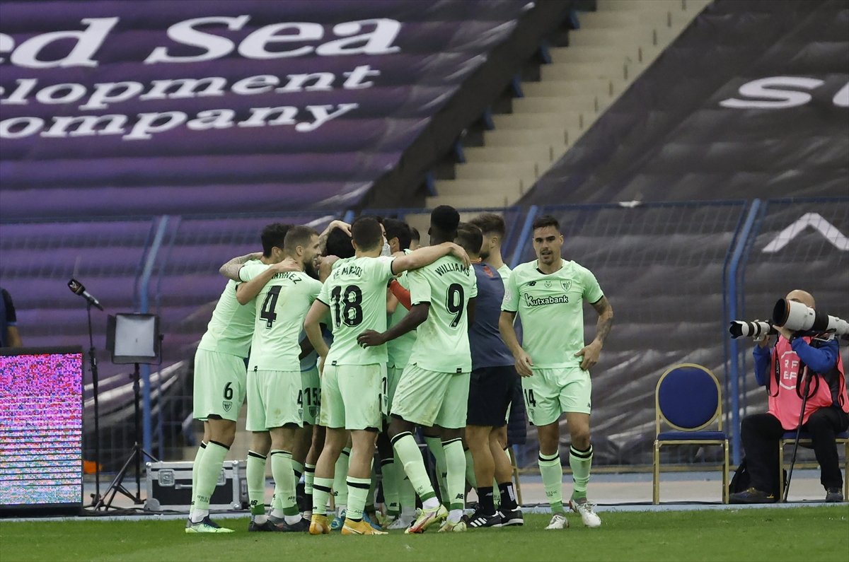 Athletic Bilbao, İspanya Süper Kupası'nda finalde