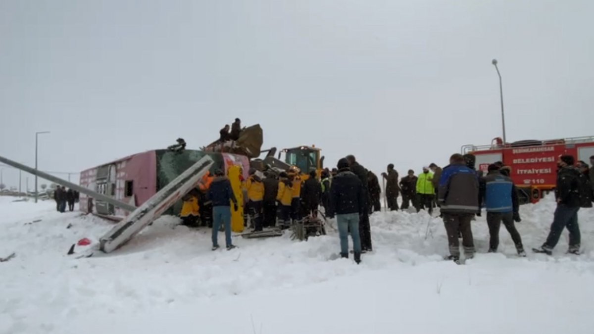 Bir Yolcu Otobüsü Kazası da Giresun'da Yaşandı ! 10 Kişi Yaralandı